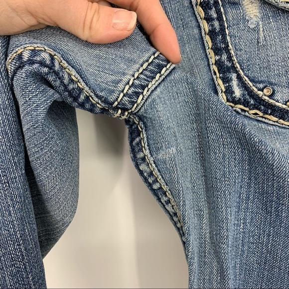 Silver Jeans Suki Flap Pocket Thick Stitch Destroyed Embellished Holey Knees - Picture 7 of 16